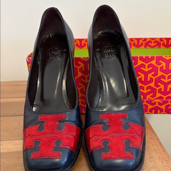 Tory Burch Black and Red Puzzle Design Women's Shoes - Picture 7 of 9
